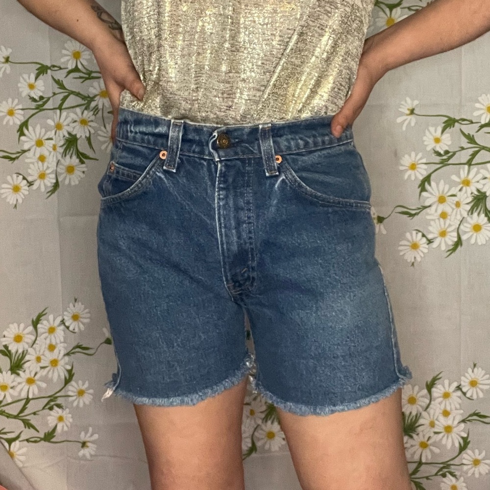 Vintage 90s Levi’s 505 orange tab cut off denim high waisted mom shorts - Picture 4 of 7
